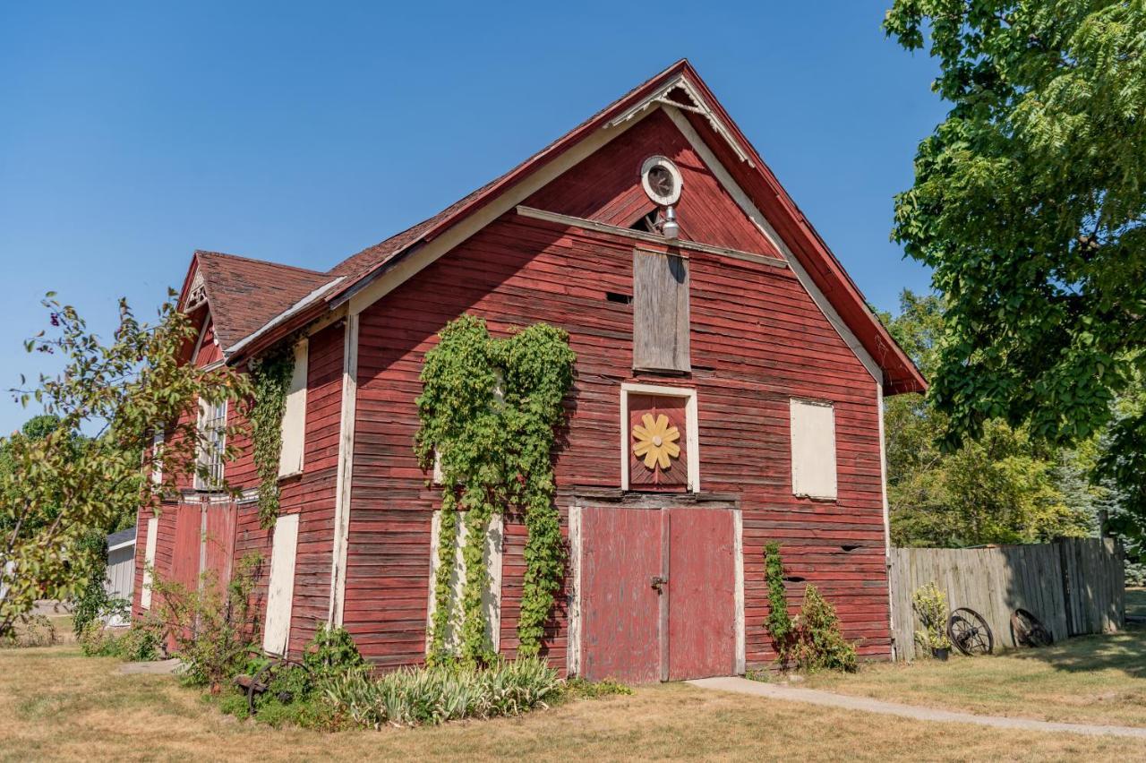 Hop & Vine Inn Fennville Extérieur photo