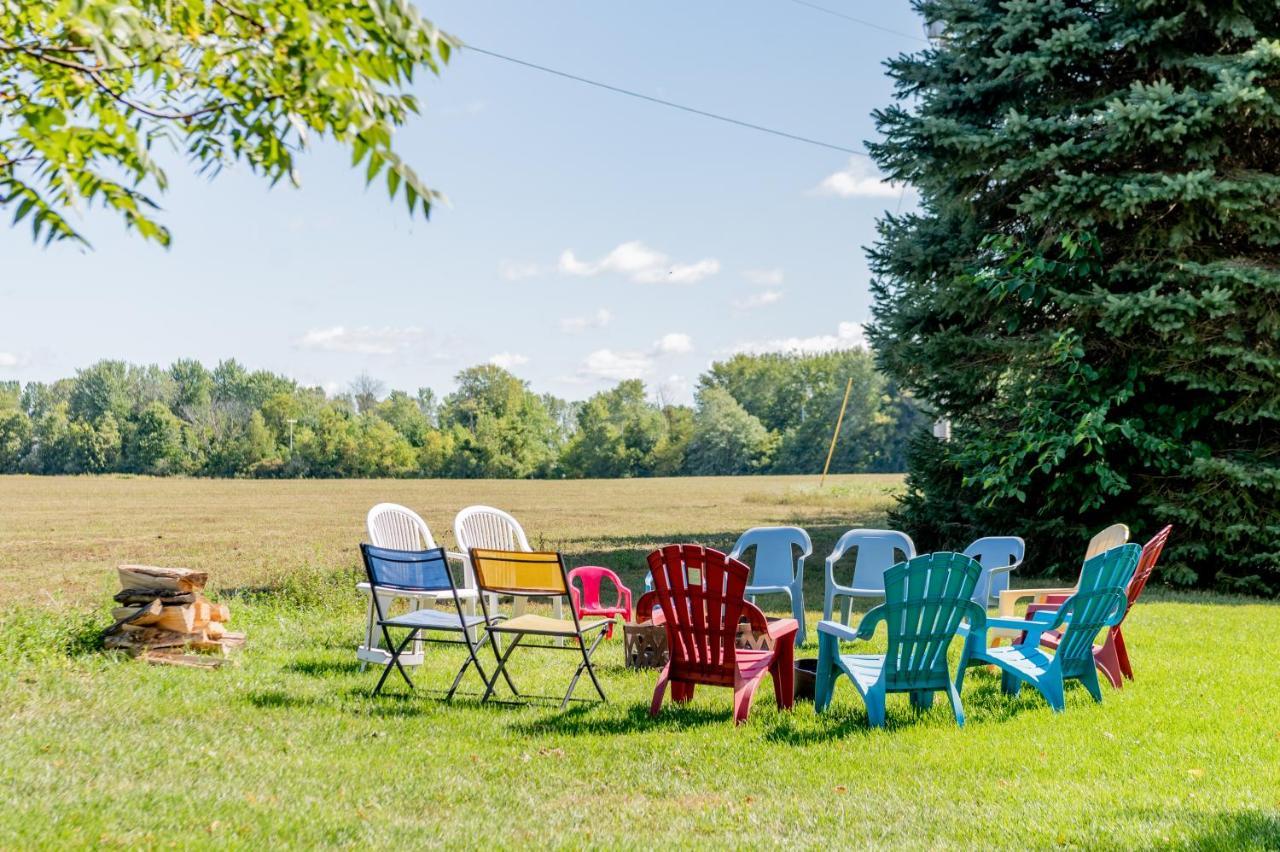 Hop & Vine Inn Fennville Extérieur photo